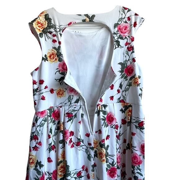 Emerald Sundae White Floral Fit & Flare Dress NWT 2X Plus Romantic Cottagecore - Picture 6 of 10